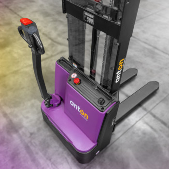Electric Pedestrian Stacker PSM 1.2 | 1200 kg | Li-ion | AntOn by Jungheinrich - width across fork 685 mm - lift height 2930 mm
